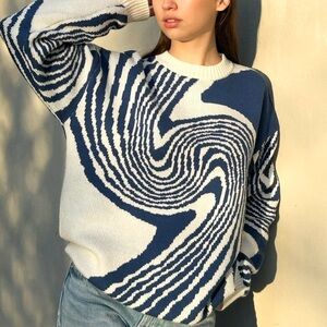 🆕- AELFRIC EDEN WHIRLPOOL KNIT
SWEATER. Size: medium